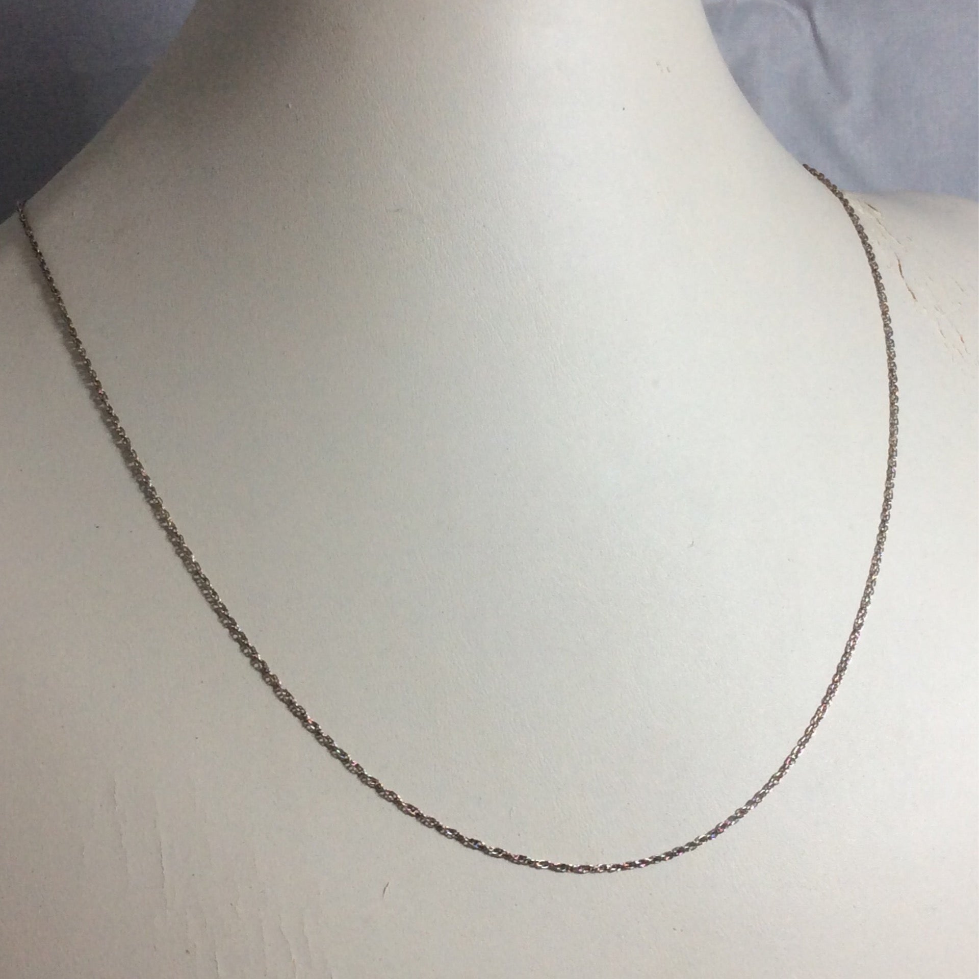 14Kt 21 inch White Gold Chain Necklace
